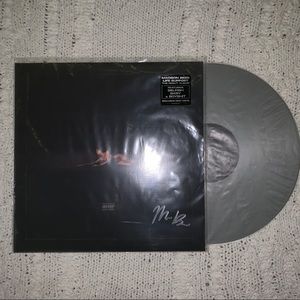 madison beer life support grey/gray vinyl SIGNED